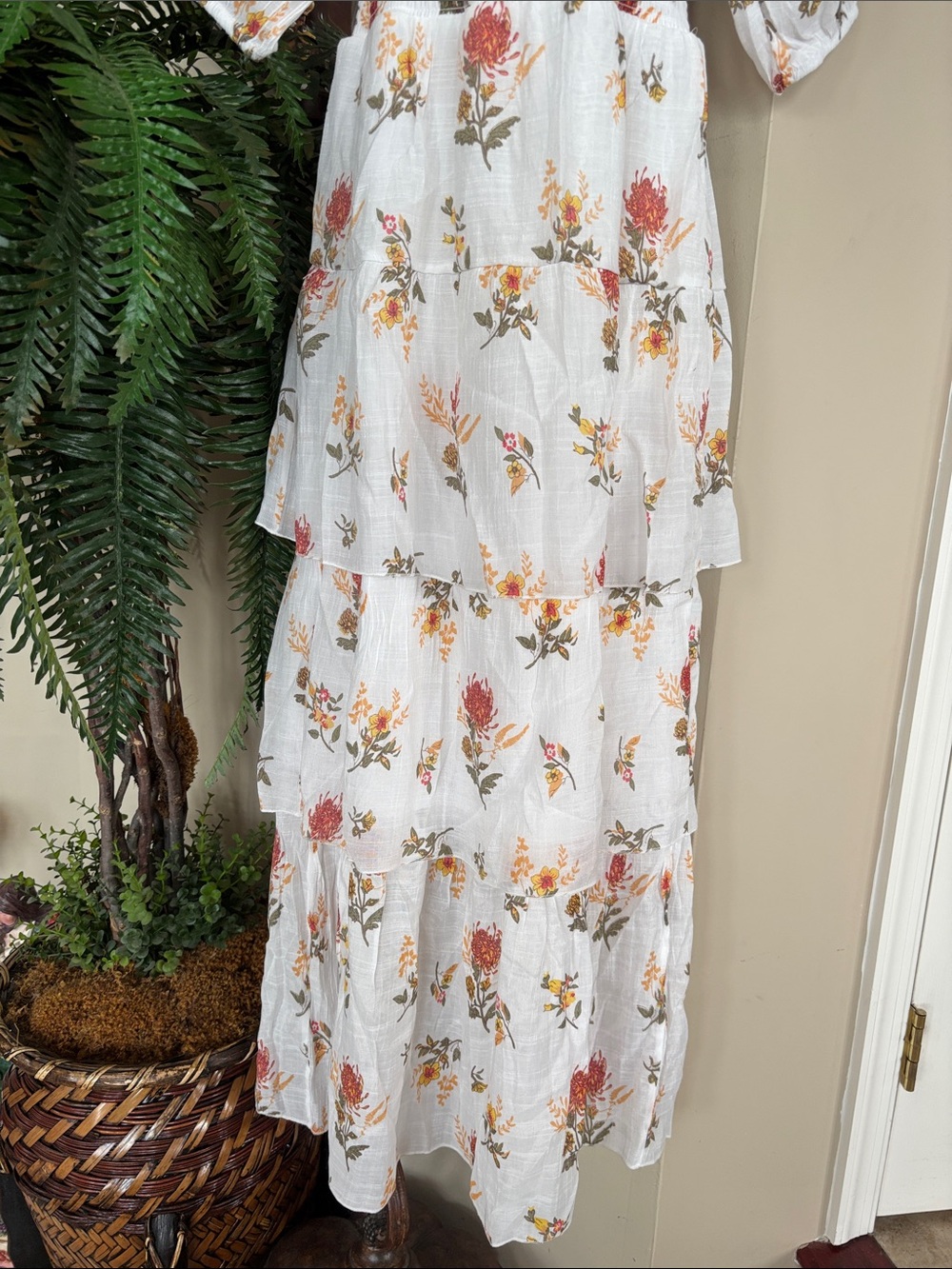 J. Gee White Boho Floral Tiered Maxi Dress Smocked Bodice Ruffle Puff Sleeves - Picture 6 of 15